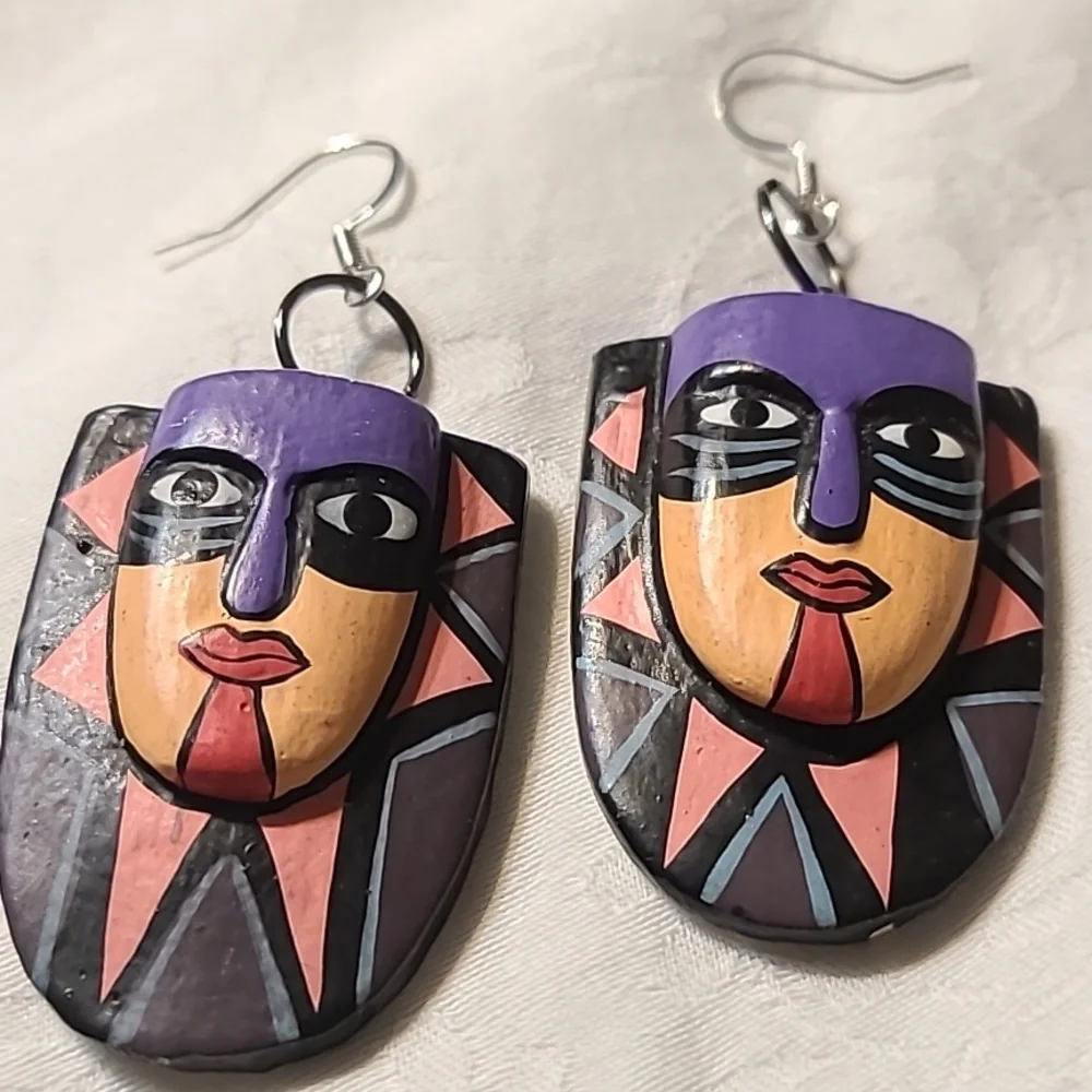 Earrings - Picture 3 of 3